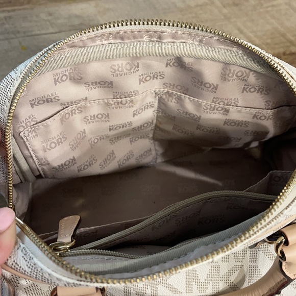 Michael Kors Handbag - Picture 3 of 8